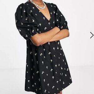 Miss Selfridge daisy embroidered black smock dress size 8